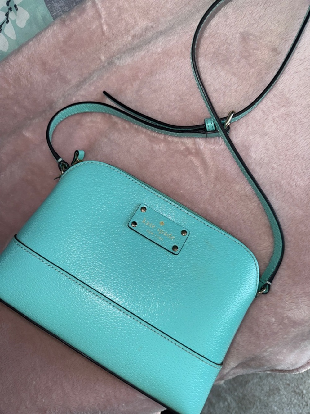 Kate Spade Pebbled Leather Crossbody great condition - Picture 3 of 10